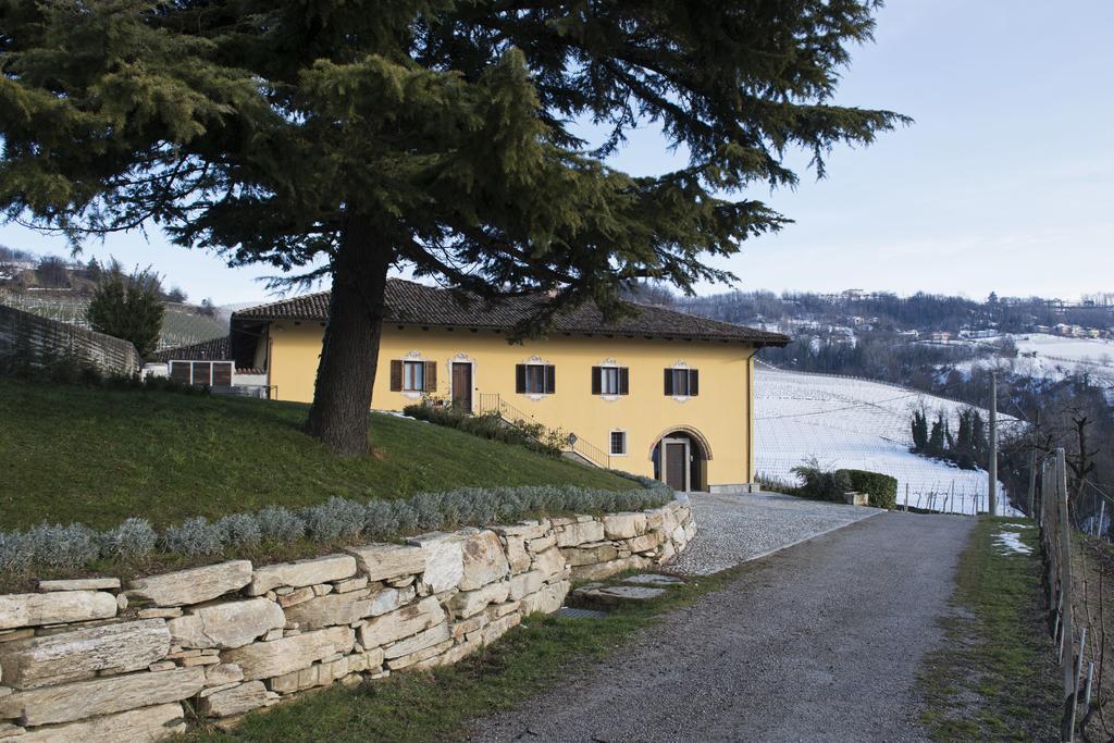 Villa Costa Di Bussia Monforte dʼAlba Exterior foto